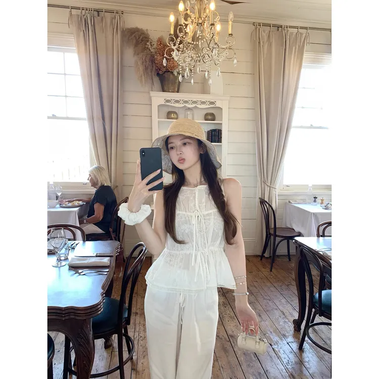 优雅小船领重工抽绳刺绣背心