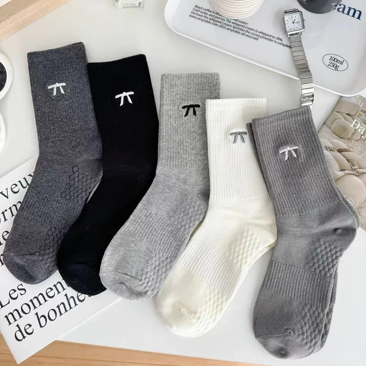 网红款ins女款时尚灰色刺绣蝴蝶结高端袜子按摩底运动风中长筒袜