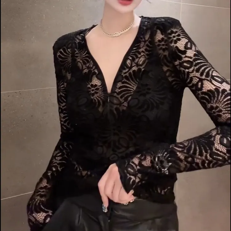 显瘦镂空性感风T恤辣妹风老钱风春秋季长袖打底衫气质新款百搭