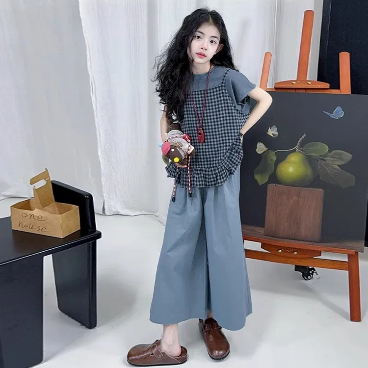 女童夏季2025新款洋气大童女孩休闲格子吊带短袖阔腿裤夏款三件套