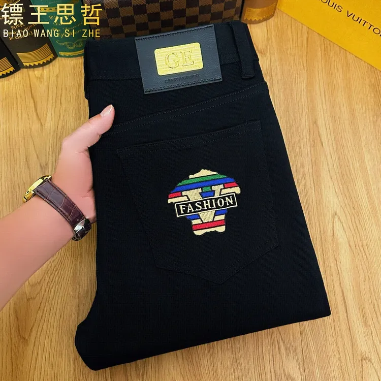 黑色牛仔裤男款爆款2025新款高端潮牌刺绣修身百搭裤子男款秋冬款