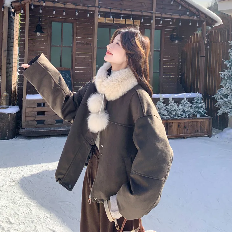 小个子休闲百搭派克羽绒服2025冬季新款韩版ins风配围脖夹克外套