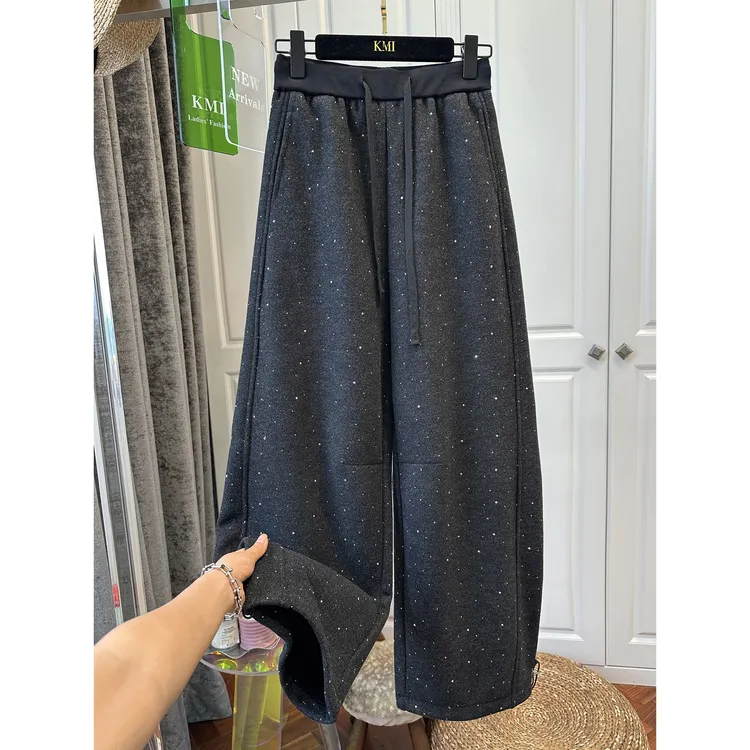 大码女装胖mm240斤加绒加厚宽松拼接抽绳松紧腰卫裤女弯刀休闲裤