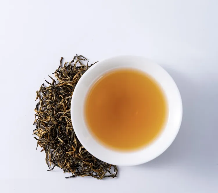 英德红茶 茶汤金黄明亮 花香浓郁 入口香醇(二春金毛豪)