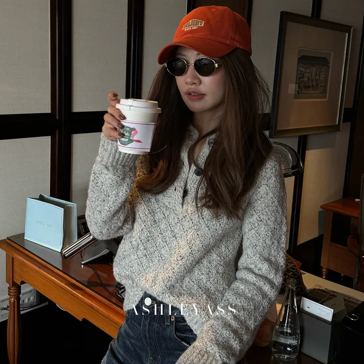 【ASHLEYASS】“美丽诺花灰羊毛衫”经典复古绞花针毛衣LSM251307S