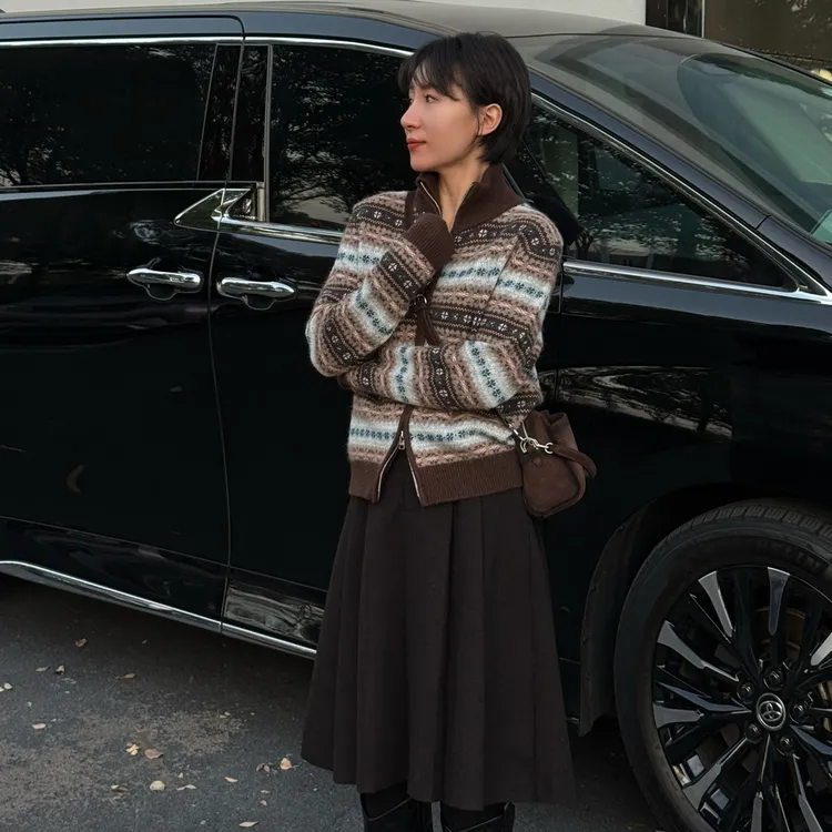 【郝洁】“费尔岛2.0”韩系复古高领费尔岛提花兔毛拉链针织开衫8582