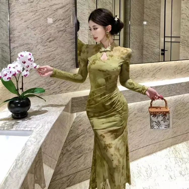 新中式复古改良版旗袍新款烧花长袖修身鱼尾连衣裙长裙