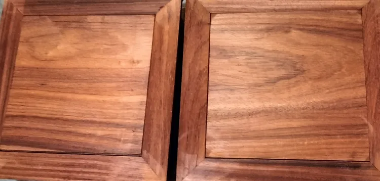 正方形，30/30/12雕刻白茬2只原木色实木家具胡桃色