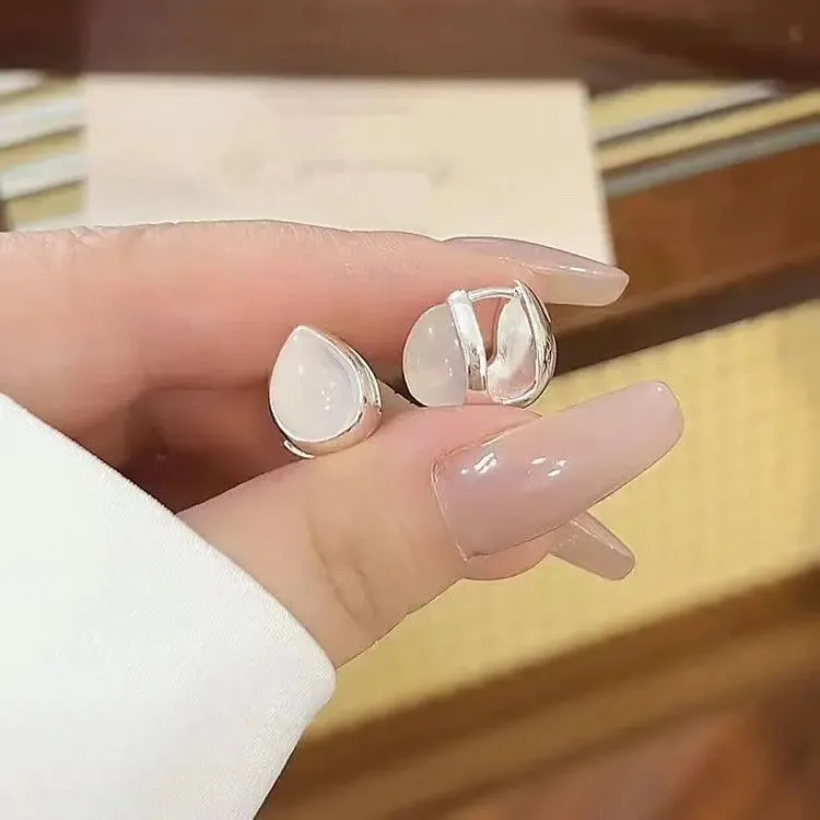 气质水滴耳扣耳环气质白色轻奢百搭商品图