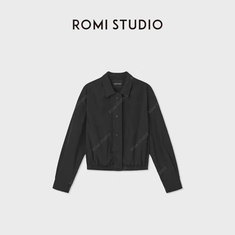ROMI STUDIO醋酸混纺纸感松紧下摆宽松短款衬衫外套RWDSWG3136