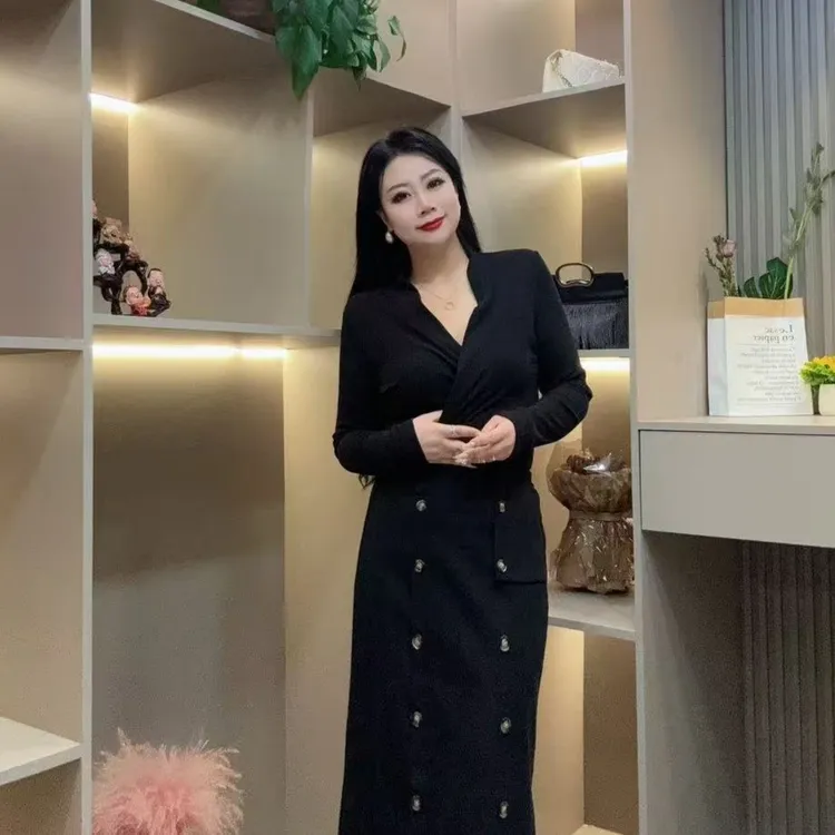 冬季上衣-冠 7050时尚气质女人味收腰设计百搭款胖MM大码女装新款