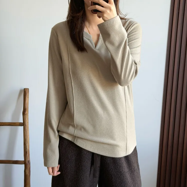 NANA【惬意】秋冬270g慵懒风磨毛V领宽松长袖打底女显瘦C0637