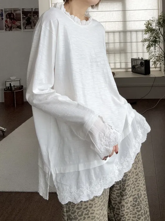 东大门秋款柔软拼蕾丝花边侧开衩叠穿百搭白色宽松大版长袖T恤S62