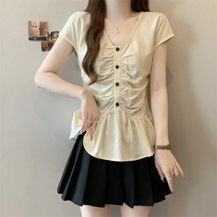 大码胖妹妹V领褶皱不规则短袖衬衫女夏季新款设计感百搭显瘦上衣