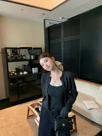 灰灰呀！阿莉娅花园 波点木耳花边开衫蕾丝拼接吊带套装！直播为主
