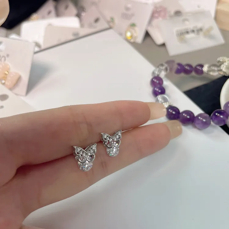 铜合金耳饰 2025新款S925小众轻奢精美素款精致百搭日韩耳饰时尚