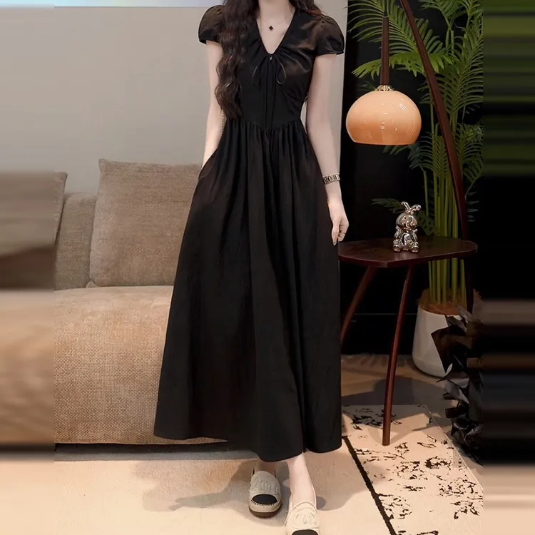 法式赫本风黑色连衣裙女夏2025新款爆款小个子巨女生韩系ins衣服