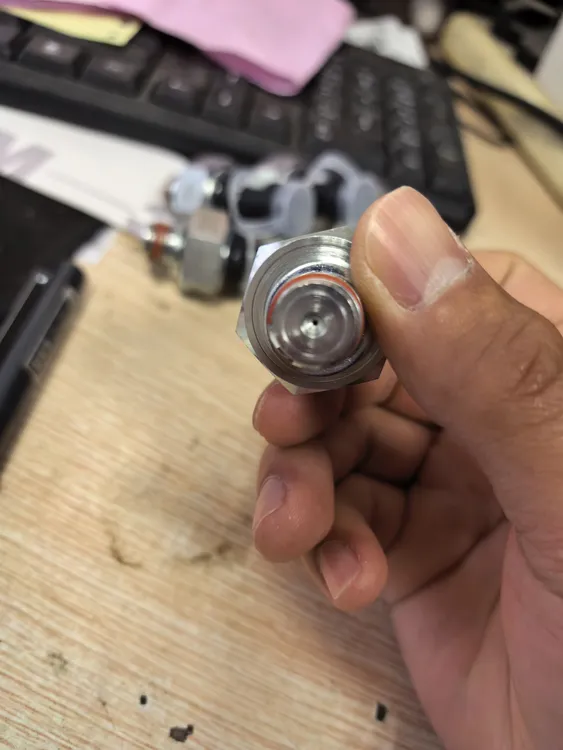 适用于解放j6p机油感应塞原厂配件607机油压力传感器电子式感应塞