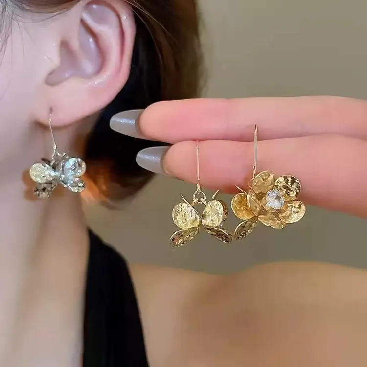 铜合金锆石耳饰 镂空花瓣耳钩2025年新款女气质耳坠小众设计耳饰