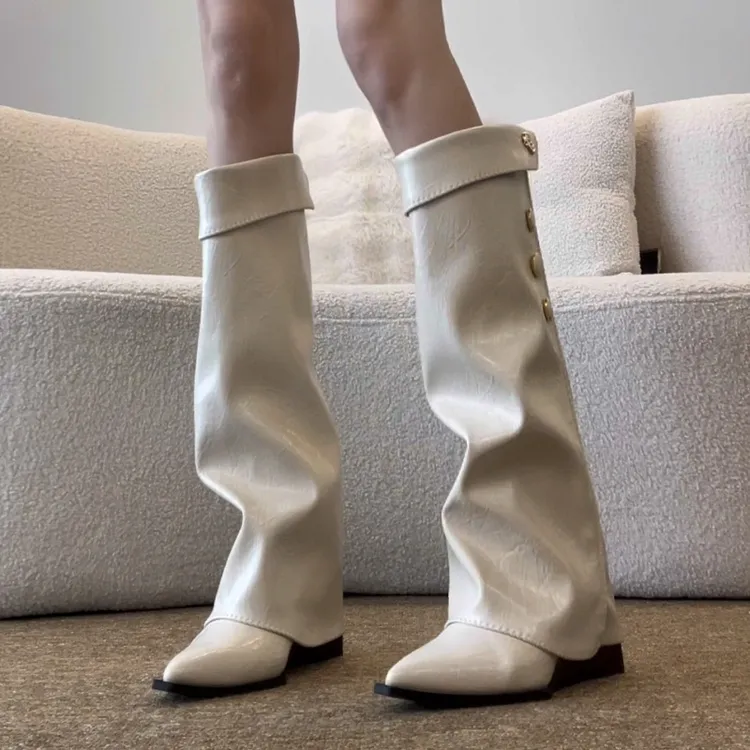 小香风尖头坡跟长筒靴女靴2025秋冬新款复古不过膝高筒裤管骑士靴