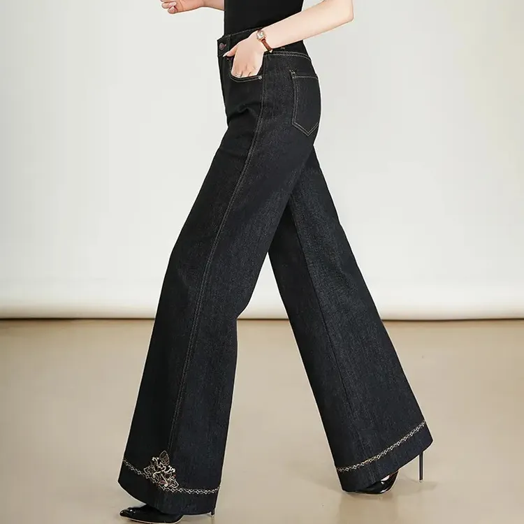 微胖mm黑色高腰百搭直筒绣花牛仔裤女秋冬新款宽松显瘦垂感阔腿裤