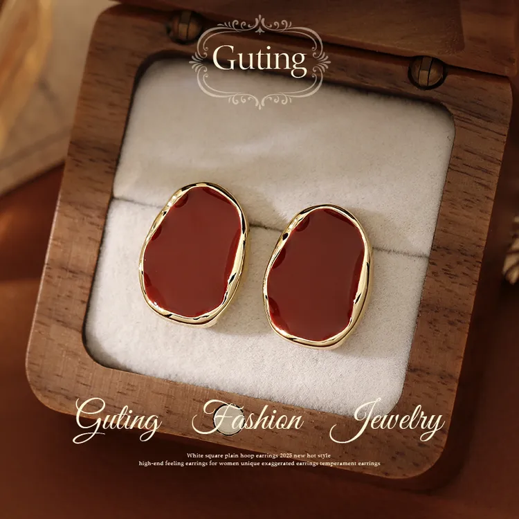 铜合金耳饰 22763红色几何椭圆形耳钉女轻奢高级感气质耳饰耳环