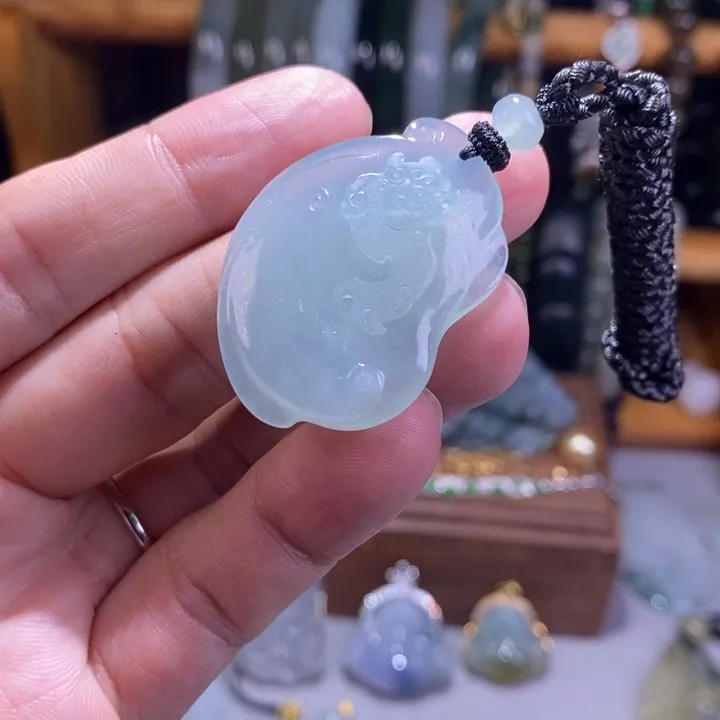 天然缅甸A货翡翠冰晴底起胶仿古龙凤纹雕刻吊坠1800