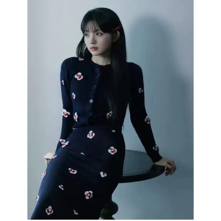 【芊羽原版去轻奢高定】秋冬新款立体花朵可爱减龄深蓝色上衣半裙