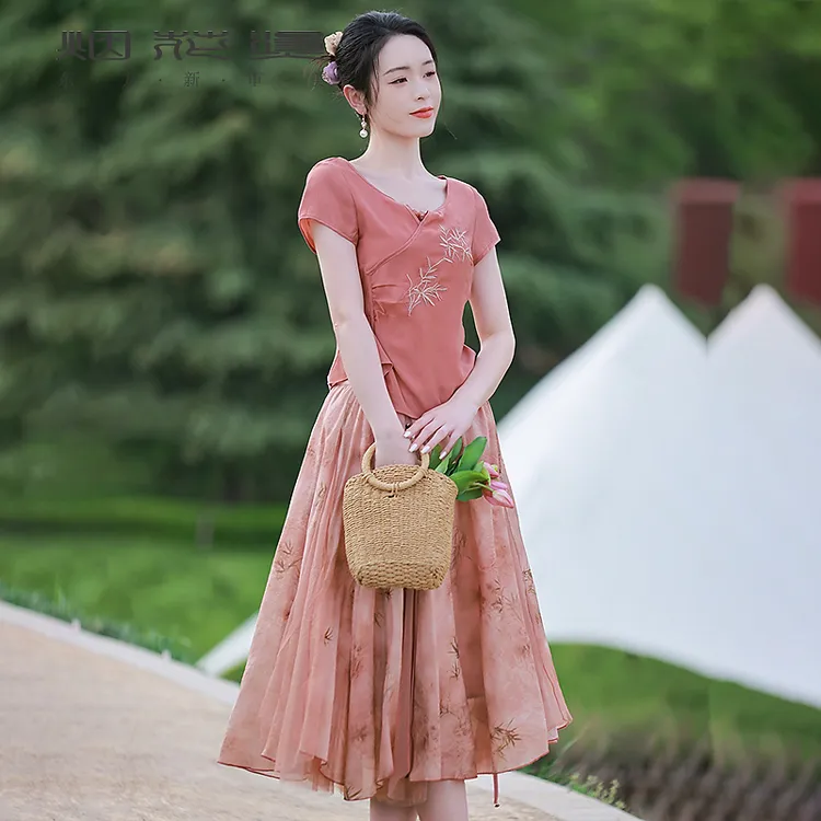 烟花烫国风气质套装女 2025夏季新款刺绣短袖衬衫半身裙 春芜芜春
