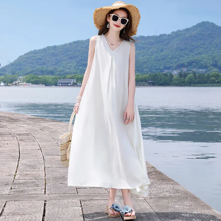 2025初夏穿搭新款高档棉绸连衣裙漂亮绝美度假沙滩裙宽松显瘦出片