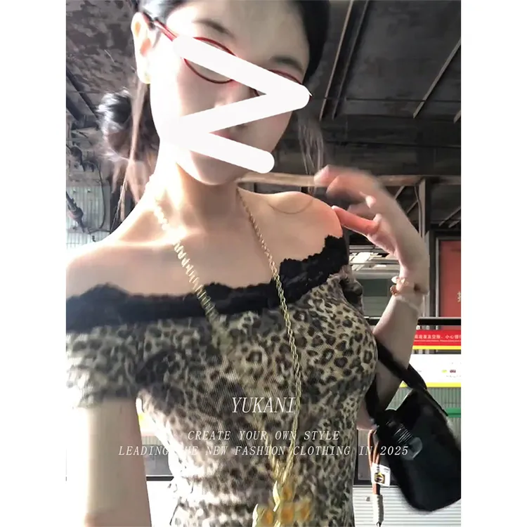 超好看一字肩豹纹蕾丝短袖T恤女夏季性感纯欲风紧身显瘦短款上衣