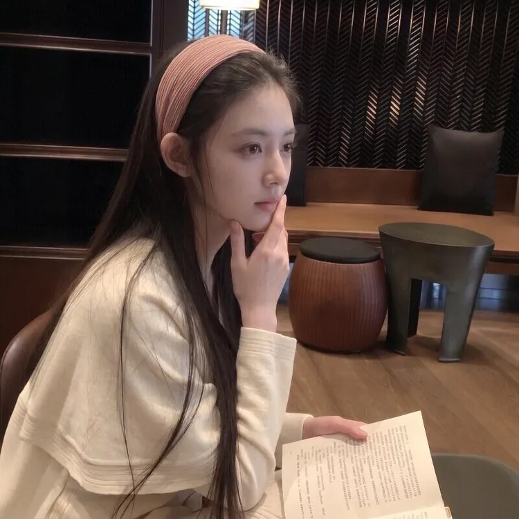 温柔褶皱发箍女2026新款高颅顶宽边发箍女显脸小头箍日常外戴头饰商品图
