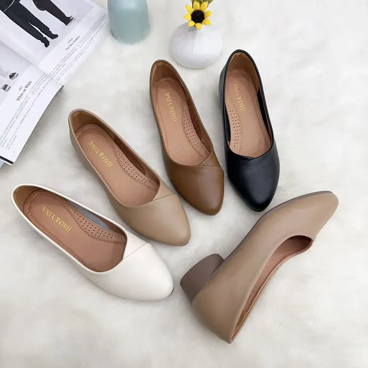 百搭尖圆头单鞋舒适软皮软底上班职业新款工作鞋浅口粗跟皮鞋女鞋