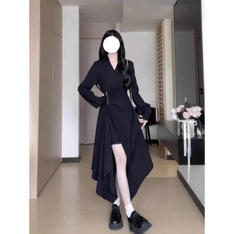 大码法式不规则长袖连衣裙女装春季赫本风气质小黑裙胖MM显瘦裙子