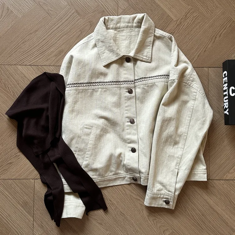 【米可家】秋季刺绣撞色米杏色牛仔外套7738