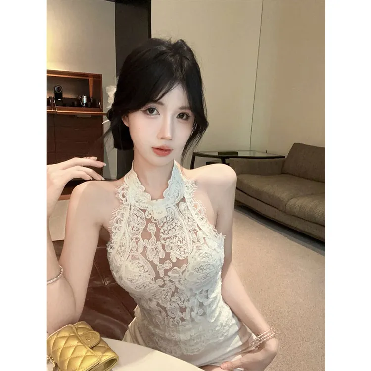 夏季新款纯欲辣妹白色重工蕾丝花边挂脖收腰背心休闲百搭短裤套装