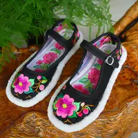 34码梅花毛边千层底纯手工绣花