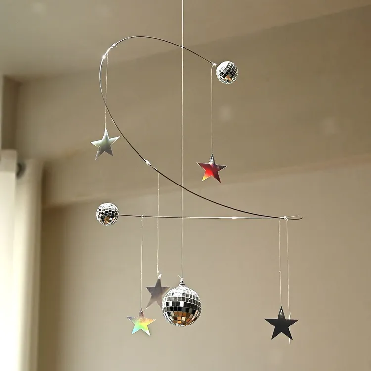 【皮卡】星空风铃星星夜空挂饰DIY阳光反光灯捕手迪斯科星球吊饰