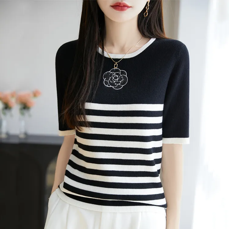 2025新款正品夏季时尚山茶花条纹针织短袖圆领拼色T恤半袖上衣