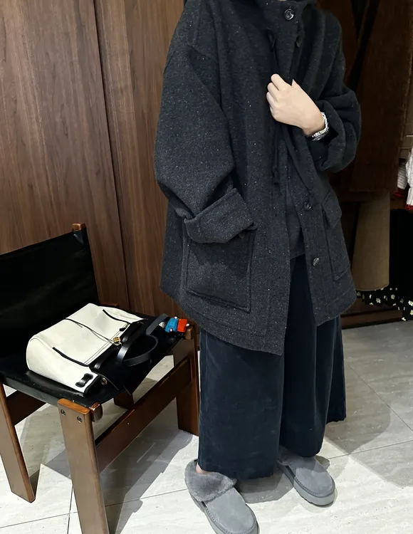 山羊绒灰色彩点连帽大口袋中长款大衣 J25WT926