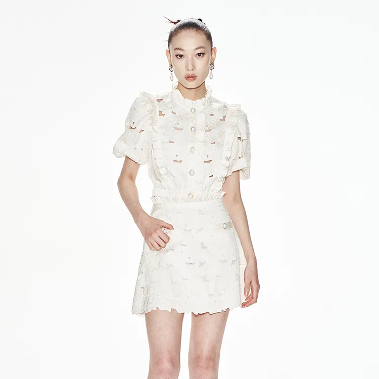 LE FAME/拉飞姆维多利亚浪漫氛围绣花上衣LF24X31SB145