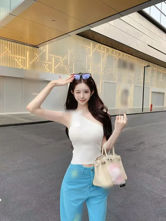 2025夏季新款法式提花蝴蝶结斜肩绑带背心上衣配美式休闲牛仔裤女