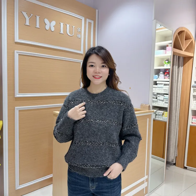 时尚洋气大版毛衣5-5686秋冬保暖亮片长袖/长58厘米