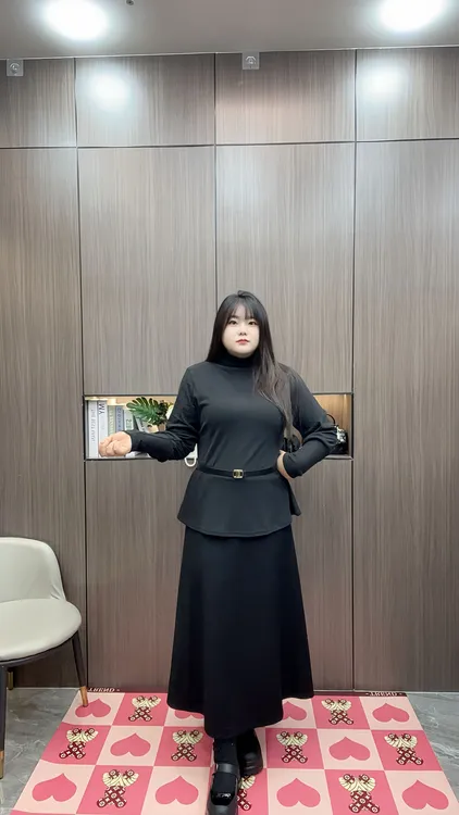 （莉莉家）大码女装纯色收腰配腰带打底衫纯色加绒长裙套装