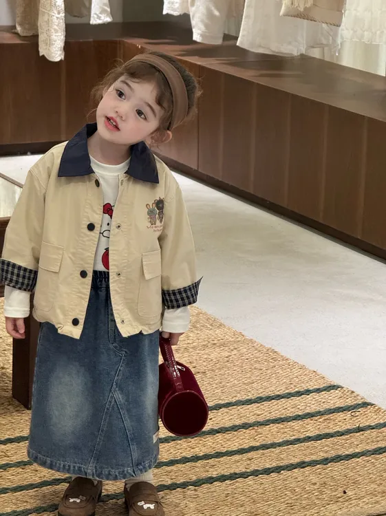 男女童2025秋季外套洋气儿童宝宝秋装风衣格子拼接百搭英伦夹克