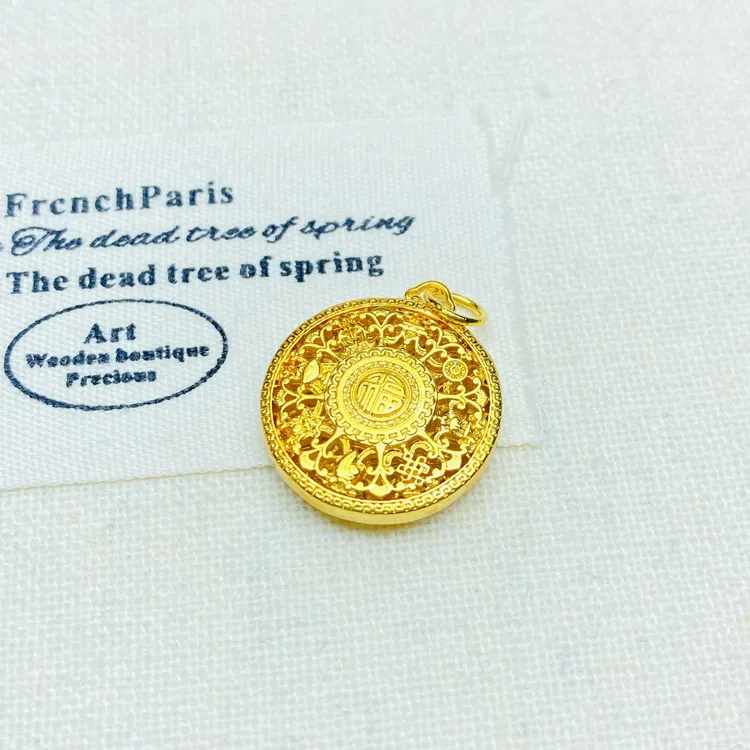 K0526黄色镂空福字罗盘吊坠多样性发货47623