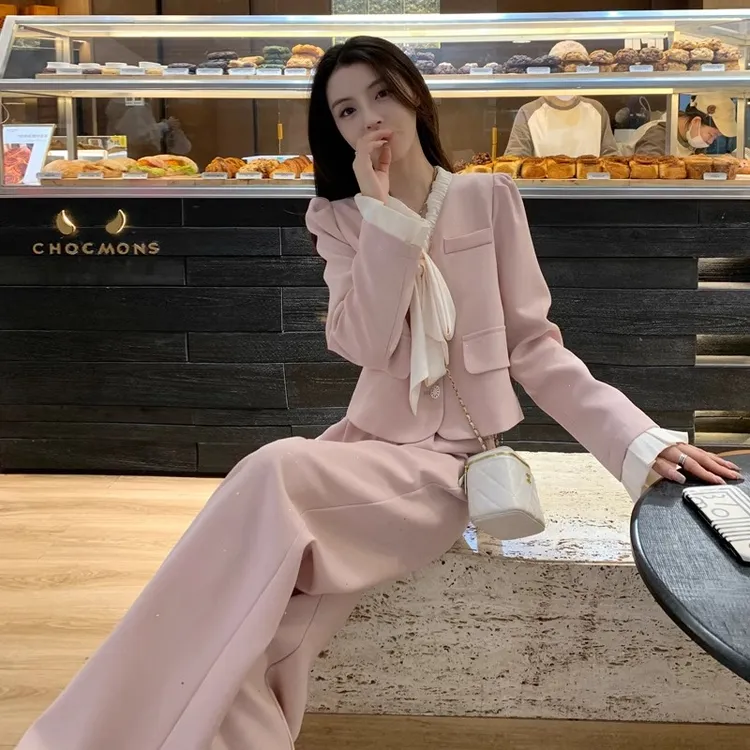 粉色小香风时尚套装女2025新款显瘦减龄洋气阔腿裤两件套
