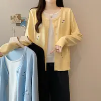 秋装新款胖mm大码女休闲百搭假两件刺绣花朵针织长袖上衣72059