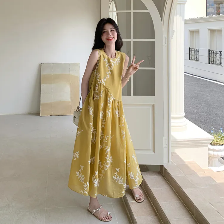 法式重工刺绣连衣裙女夏2025新款通勤宽松背心长裙遮肚显百搭裙子
