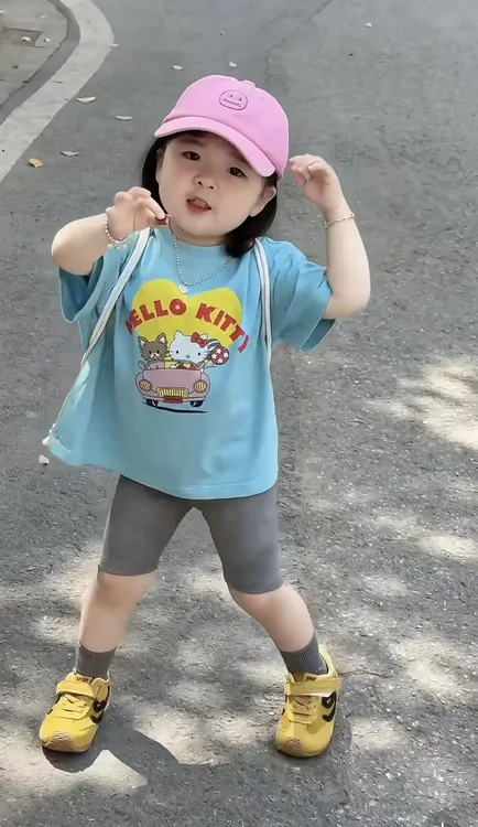 中小童韩范潮流夏季纯棉短袖上衣女童宽松卡通印花T恤短裤两件套